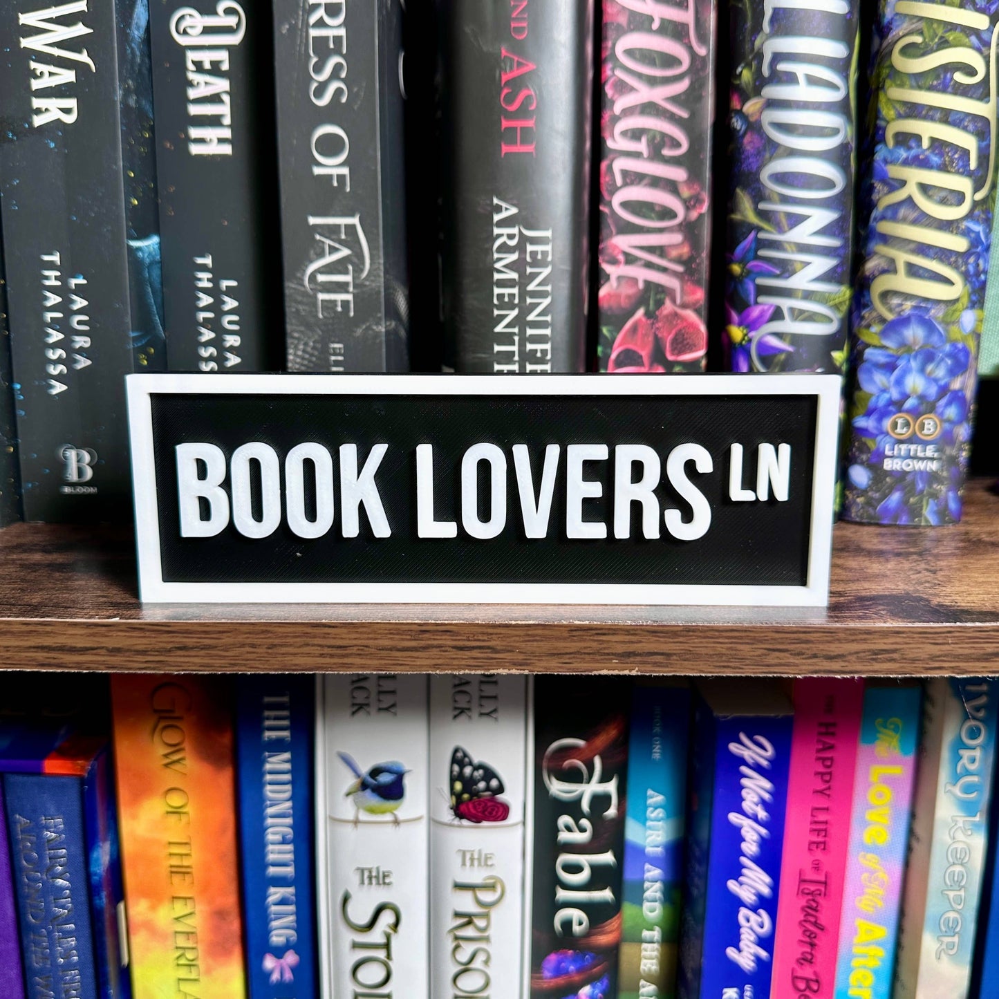 Book Lovers Street Sign | Bookshelf Decor
